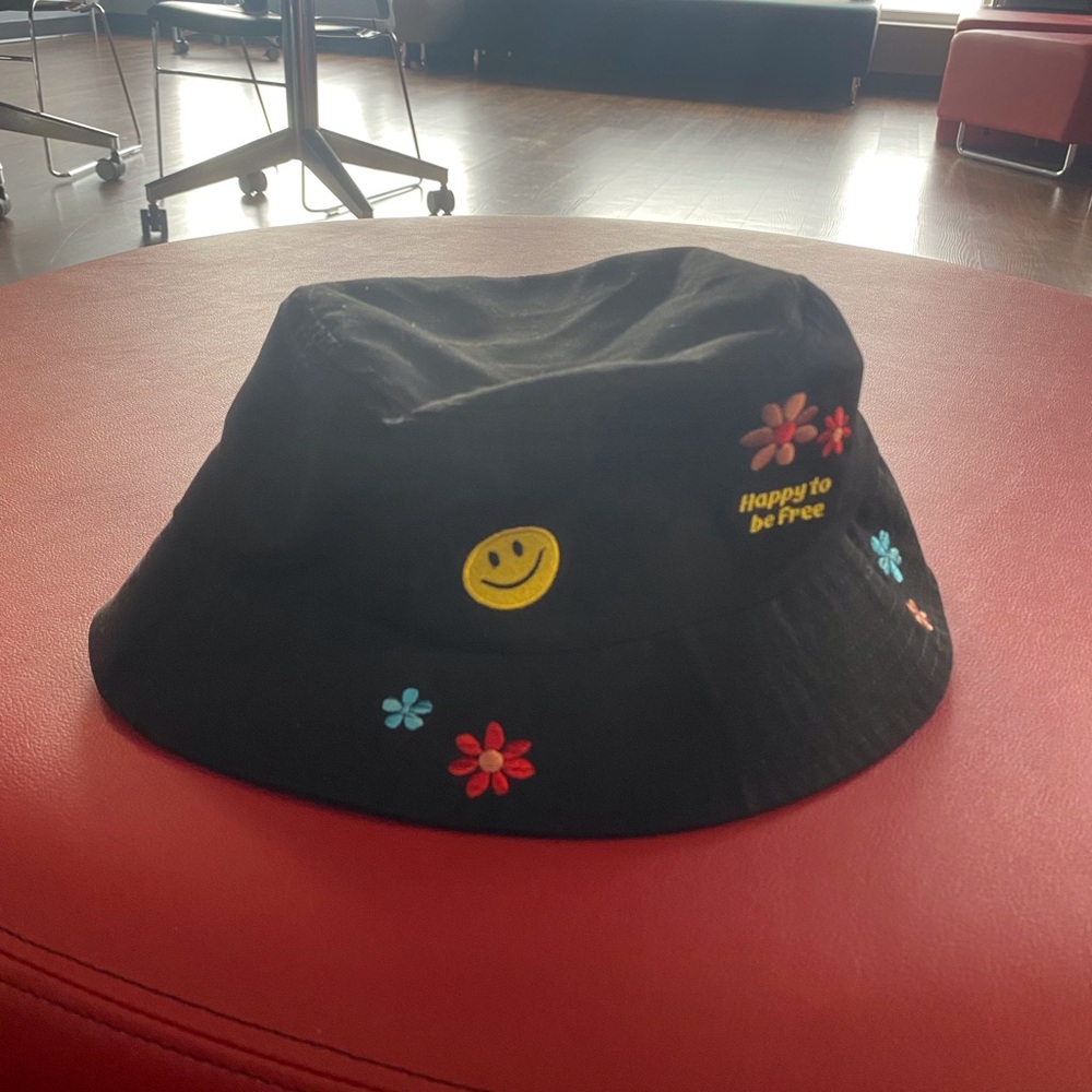 Bucket hat - Picture 2 of 2